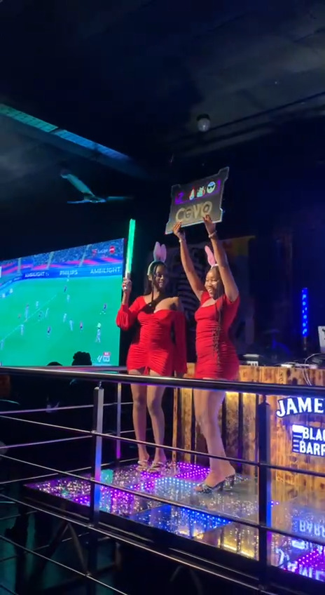 bottle-girls-celebrate-with-style